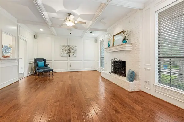 2926 Roaring Springs Road, Grapevine, TX 76051