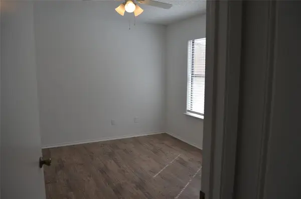 4110 Green Acres Circle, Arlington, TX 76017