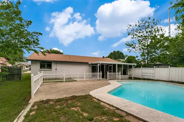 5101 Longhorn Trail, Garland, TX 75043