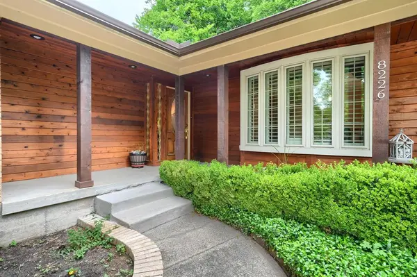 8226 Hunnicut Road, Dallas, TX 75228