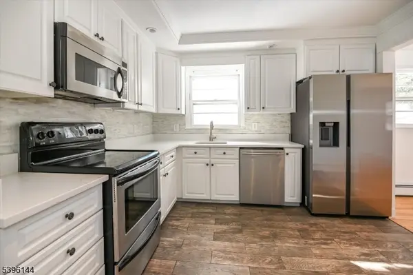 210 Ross Dr, Boonton Town, NJ 07005