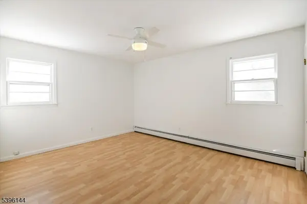 210 Ross Dr, Boonton Town, NJ 07005