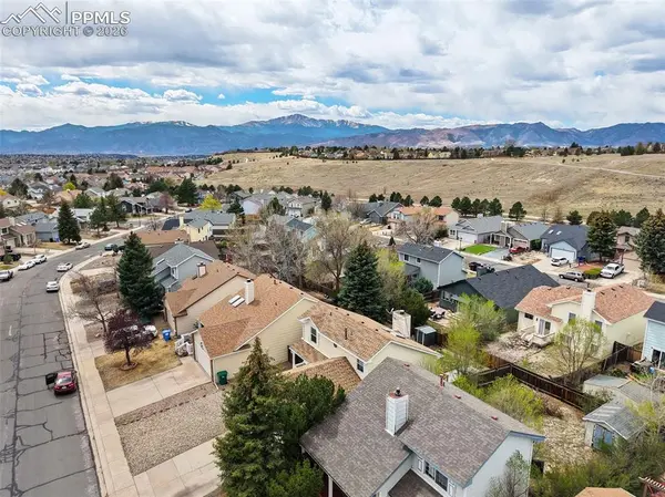 8230 Steadman DR, Colorado Springs, CO 80920