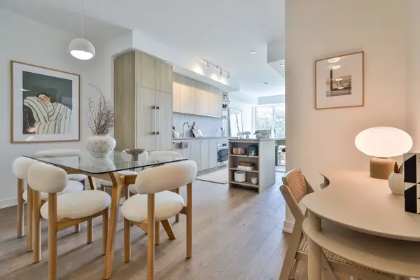 1161 Kingston RD #201, Toronto E06, ON M1N 1P2