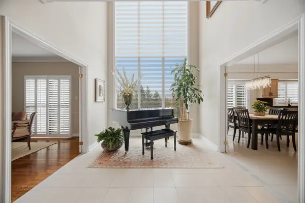 5 Rossmull CRES, Vaughan, ON L4L 7C8