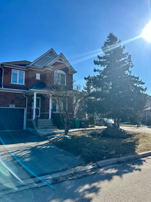 5950 Shelford TER, Mississauga, ON L5M 6K3