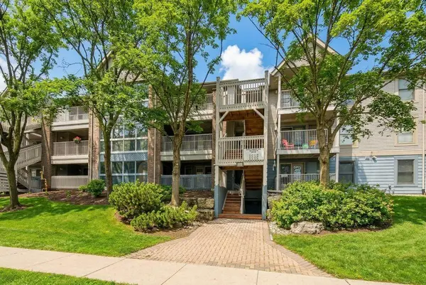 2010 Cleaver AVE #224, Burlington, ON L7M 4C1