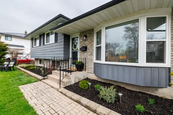 3 Northglen AVE E, St. Catharines, ON L2M 1B3