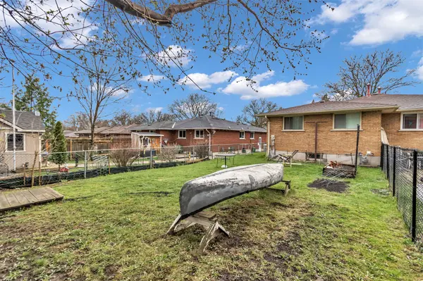 677 & 679 Sevilla Park PL, London East, ON N5Y 4H9