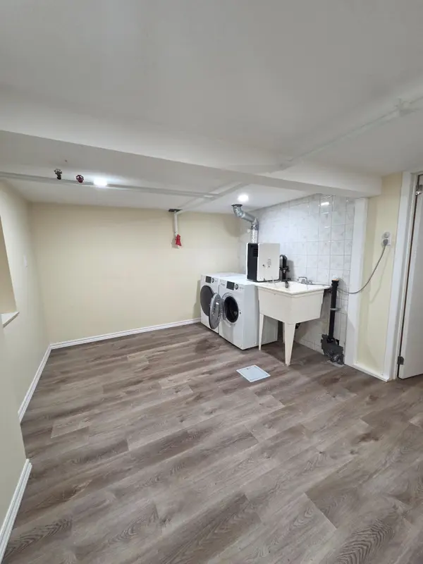 298 Emerald ST N #1, Hamilton, ON L8L 5L3