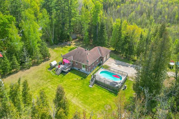 2186 Clyde Lake RD,  Lanark Highlands,  ON K0G 1K0
