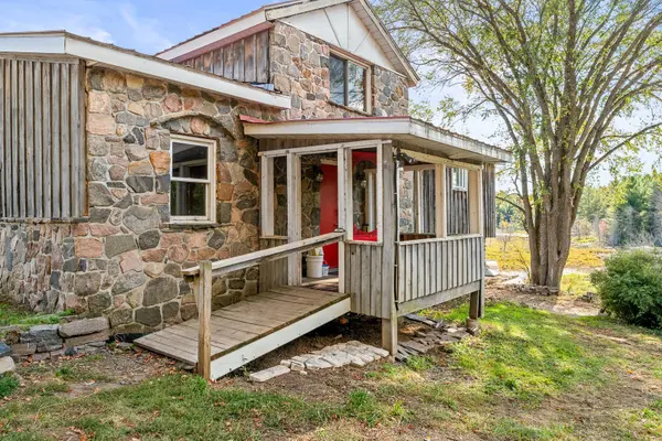 1127 Fallowfield RD, Dysart Et Al, ON K0M 1S0