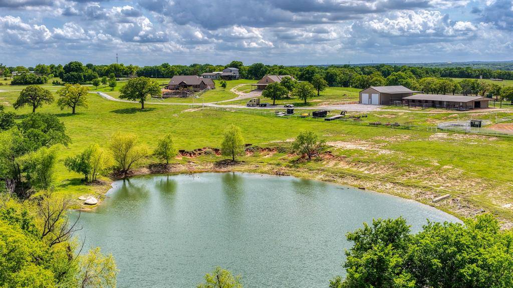 303 Private Road 3365, Boyd, TX 76023