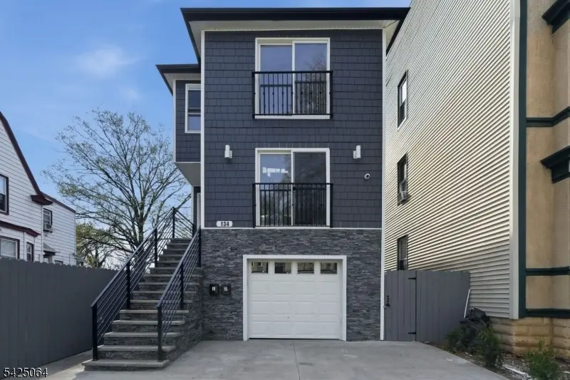 134 Shepard Ave, East Orange City, NJ 07018