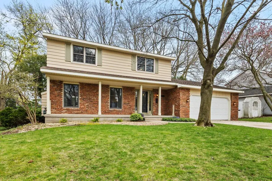 1714 Asbury RD SE, East Grand Rapids, MI 49506