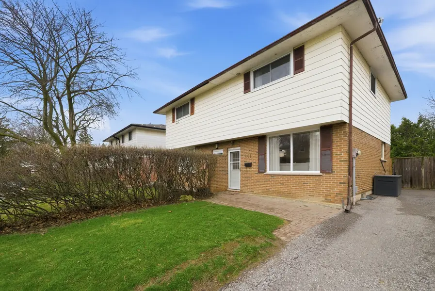 441 Maplewood DR, Oshawa, ON L1G 5R7