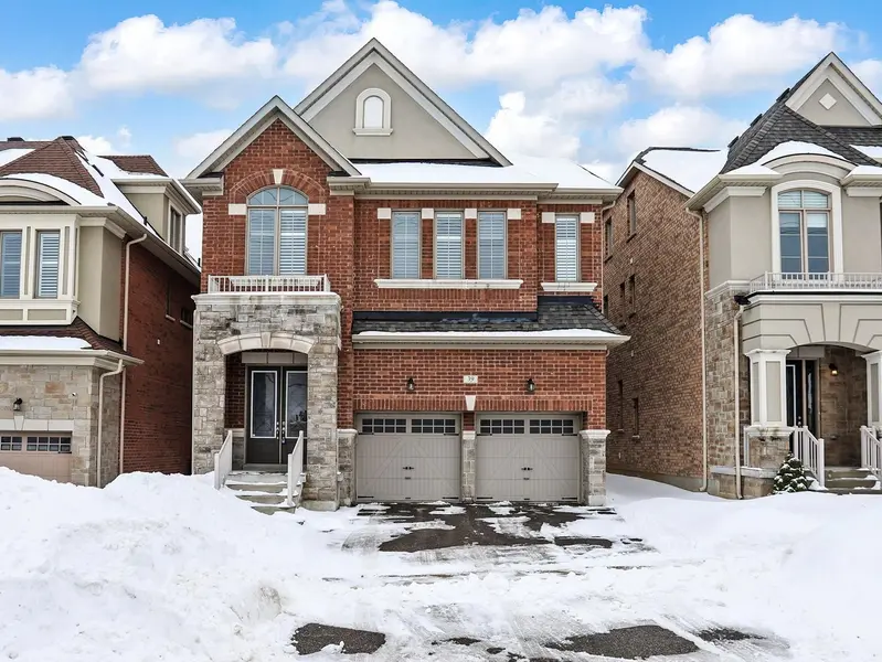 39 Giardina CRES, Richmond Hill, ON L4B 0G1