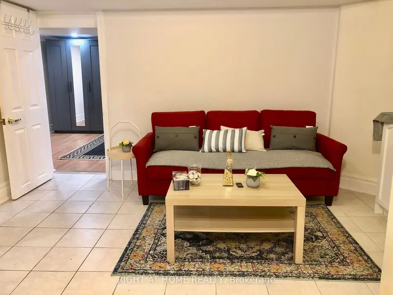 289 Laurentian AVE #Basement, Mississauga, ON L4Z 2S2