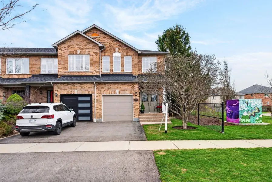 5172 Thornburn DR, Burlington, ON L7L 6K9