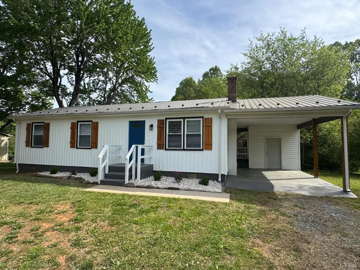 101 Lake Crest DR, Gladys, VA 24554