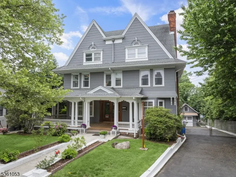 119 High St, Passaic City, NJ 07055