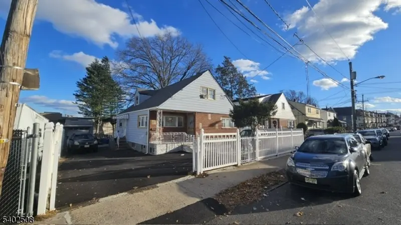 337 E 29Th St, Paterson City, NJ 07514
