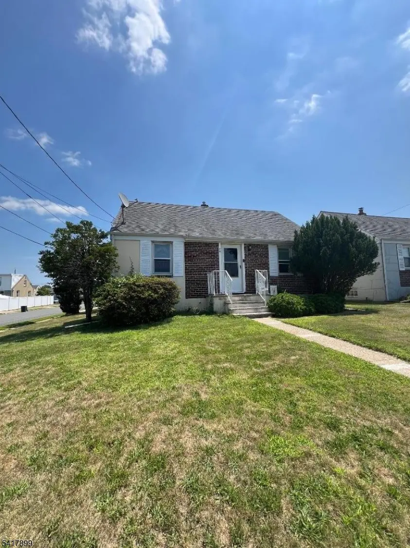 70 Bernard St, Carteret Boro, NJ 07008