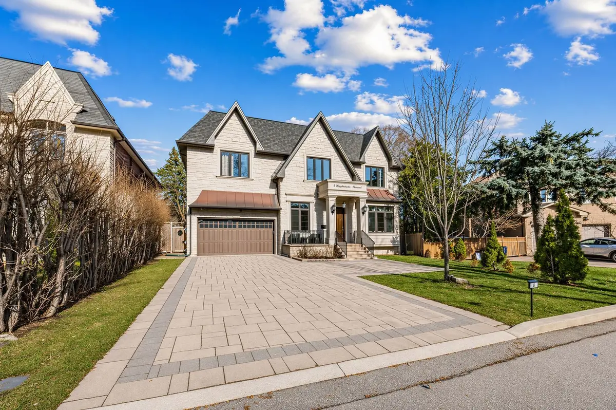 5 Lloydminster CRES, Toronto C14, ON M2M 2R9