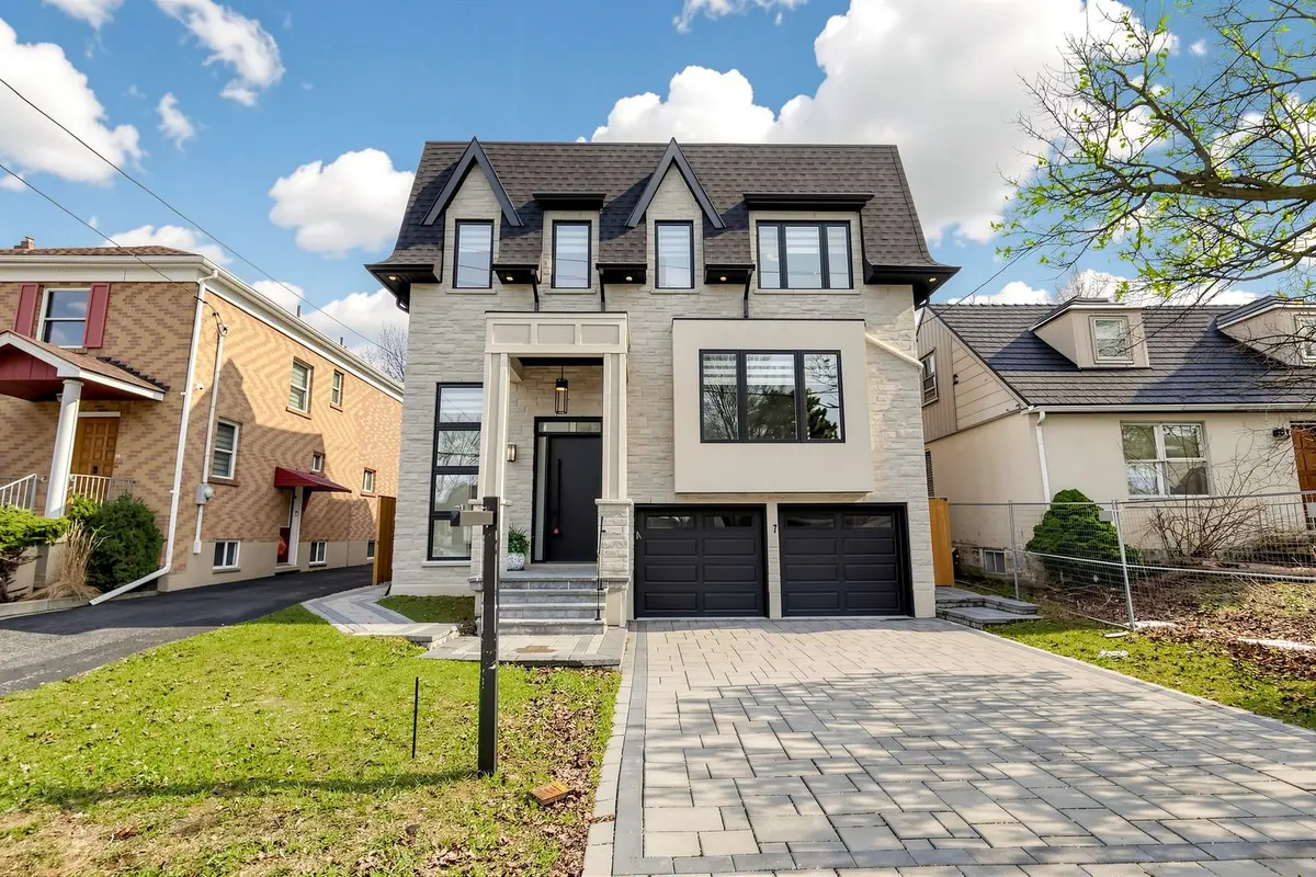 97 Ranee AVE, Toronto C04, ON M6A 1N1