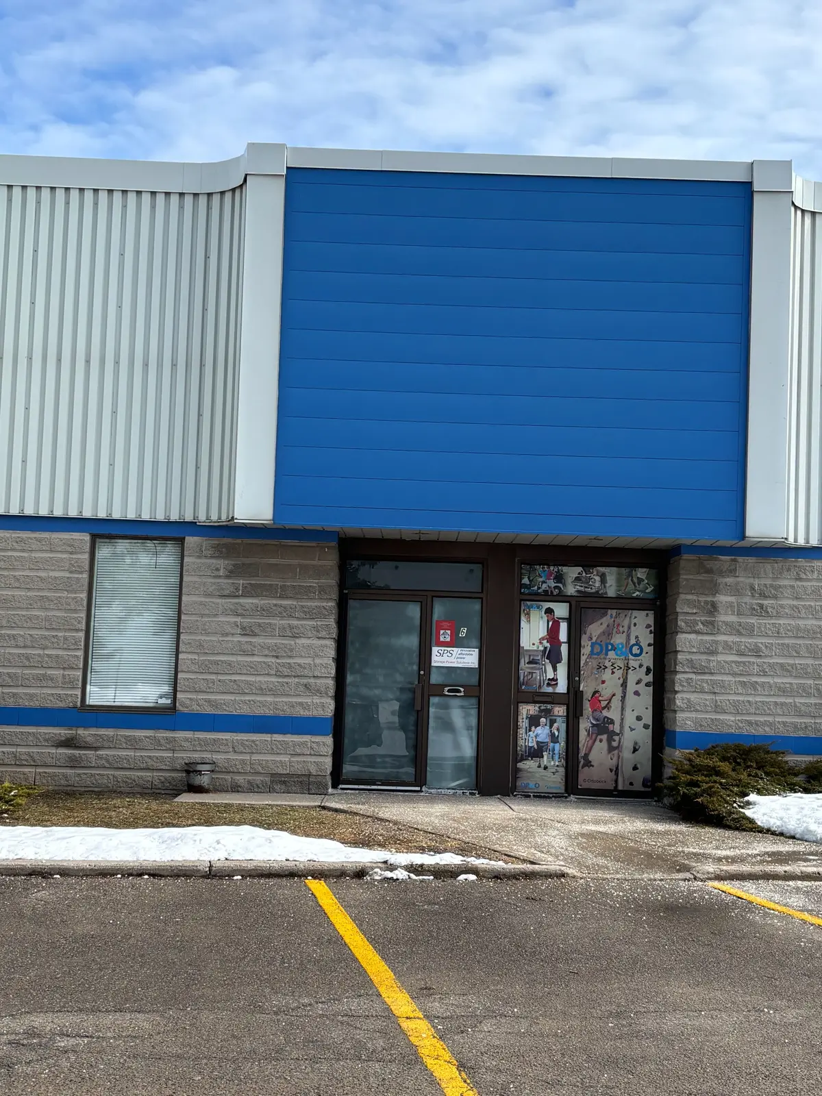 1610 McEwen DR #6, Whitby, ON L1N 8V6