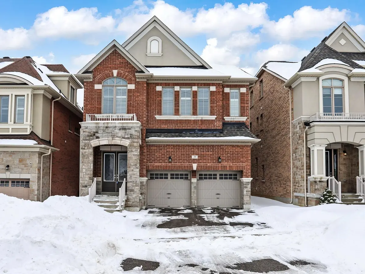 39 Giardina CRES, Richmond Hill, ON L4B 0G1