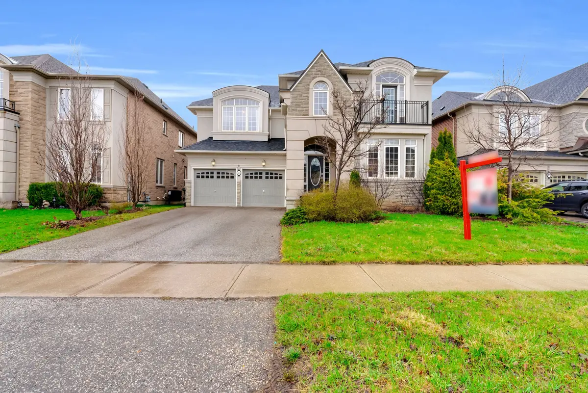 48 Riverglen ST, Brampton, ON L6P 3C1