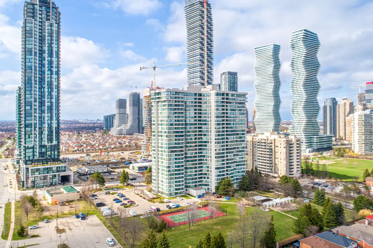550 Webb DR #1206, Mississauga, ON L5B 3Y4