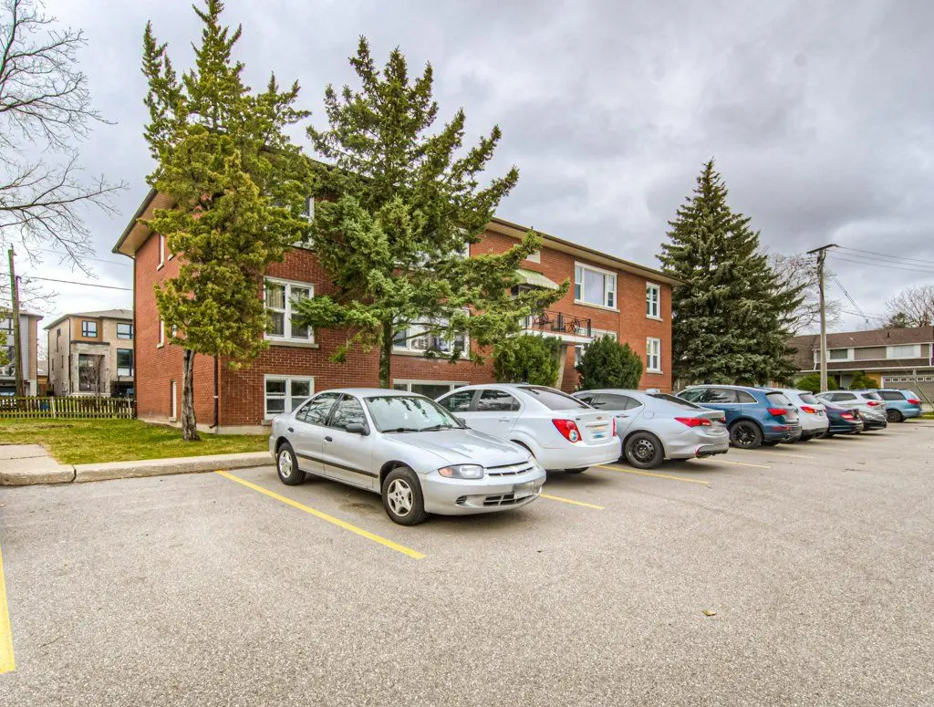 15 Floral CRES, Kitchener, ON N2G 3B3