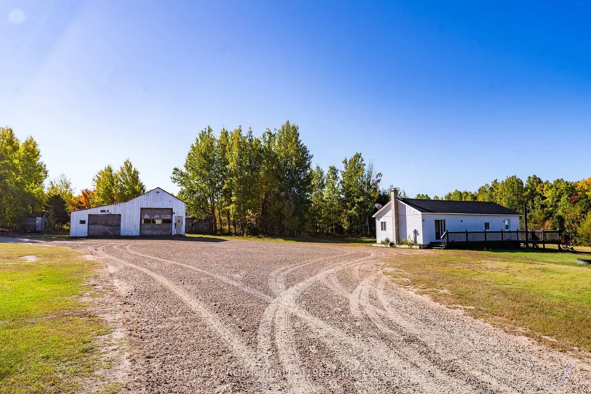 936 Laplante RD, Bonfield, ON P0H 2E0