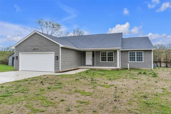 28410 Maitrott ST, Southfield, MI 48034