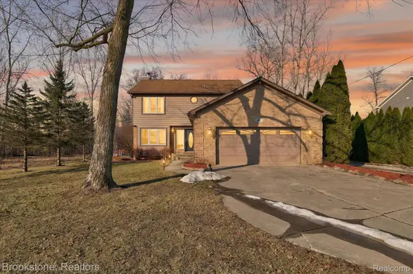 1980 Oakville Waltz RD, Huron Charter Township, MI 48164