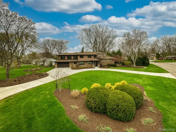 218 Hillboro DR, Bloomfield Hills, MI 48301