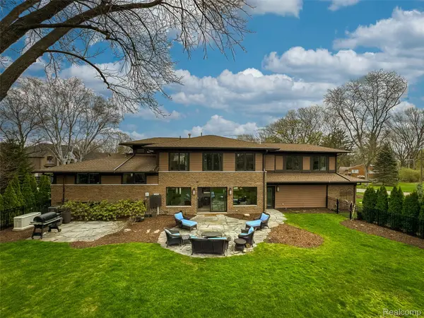 218 Hillboro DR, Bloomfield Hills, MI 48301