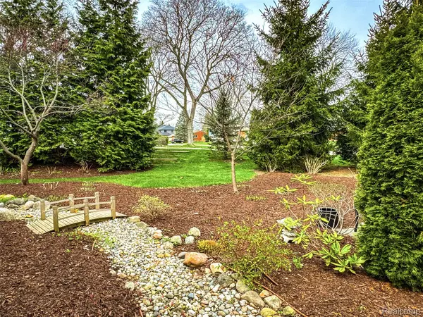 218 Hillboro DR, Bloomfield Hills, MI 48301