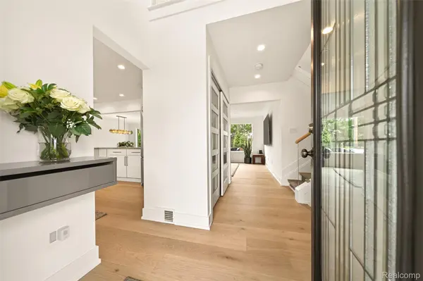 218 Hillboro DR, Bloomfield Hills, MI 48301