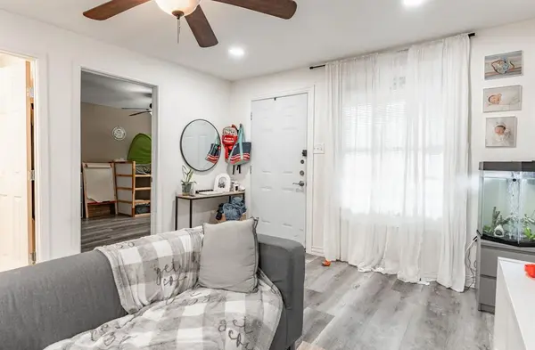 1100 Hillburn Drive, Dallas, TX 75217