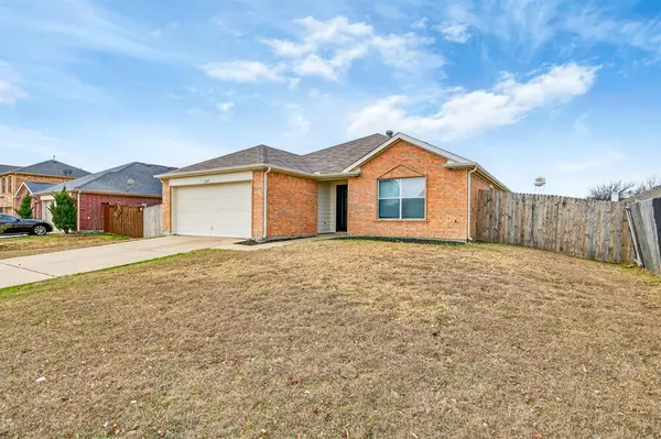 1603 Wavecrest Drive, Glenn Heights, TX 75154