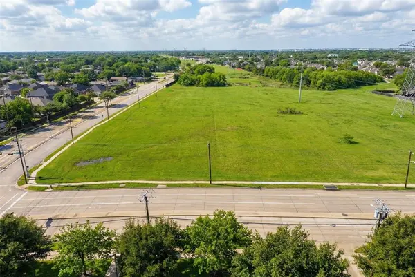 908 Polo Road, Grand Prairie, TX 75052