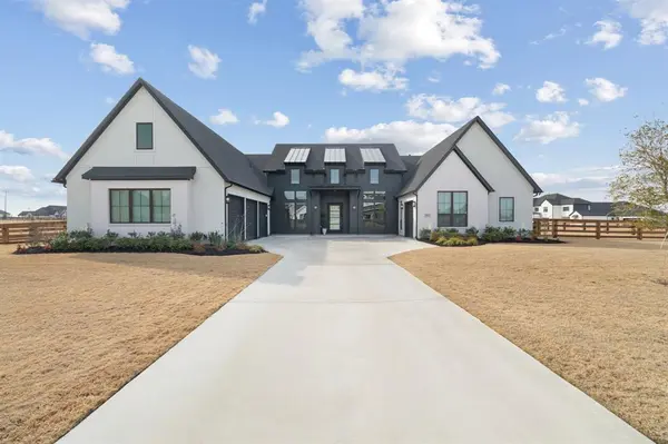 3017 Creek Meadow Lane, Northlake, TX 76226