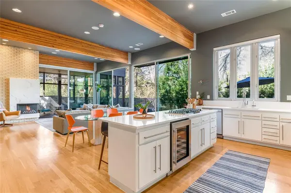 830 Kessler Woods Trail, Dallas, TX 75208