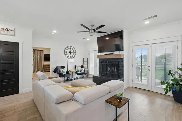 121 Bluegrass Trail, Springtown, TX 76082