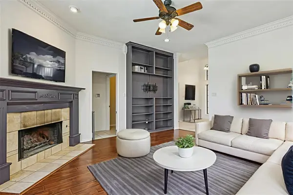 8709 Bayshore Lane, Rowlett, TX 75088