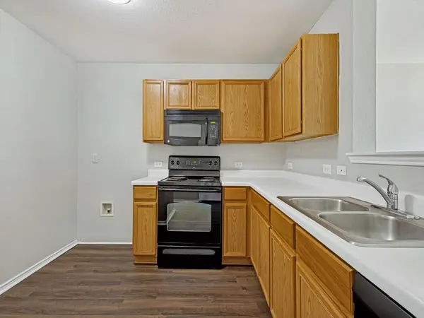 1442 Whitewater Drive, Little Elm, TX 75068