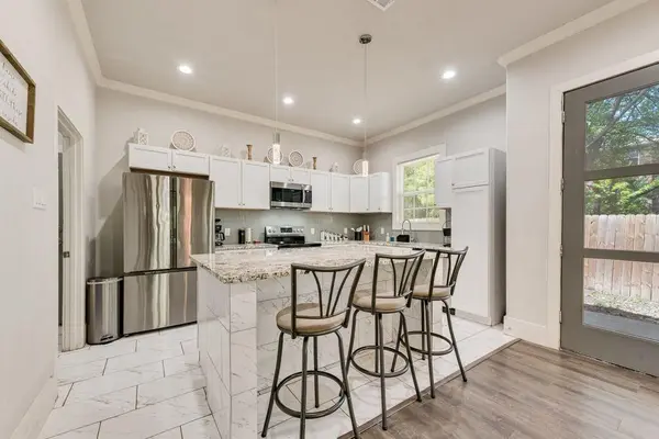 215 Idle Creek Lane, Desoto, TX 75115